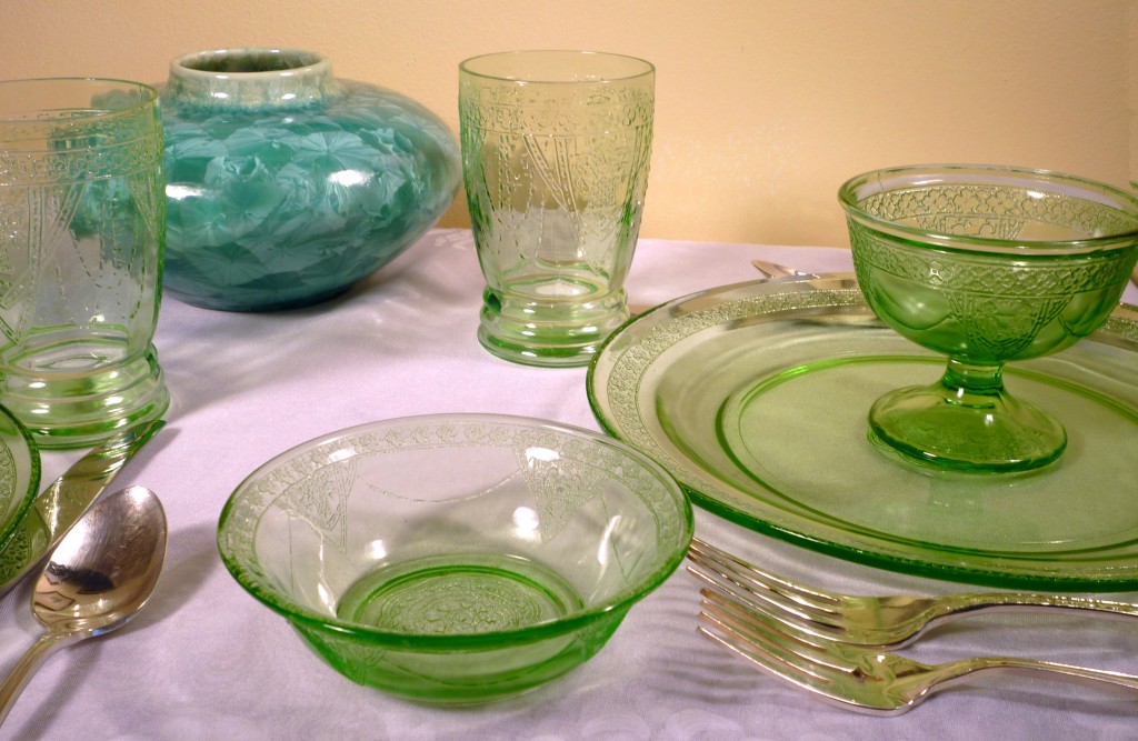 Tablescape Thursday – Lunch on Georgian Lovebirds Green Depression Glass