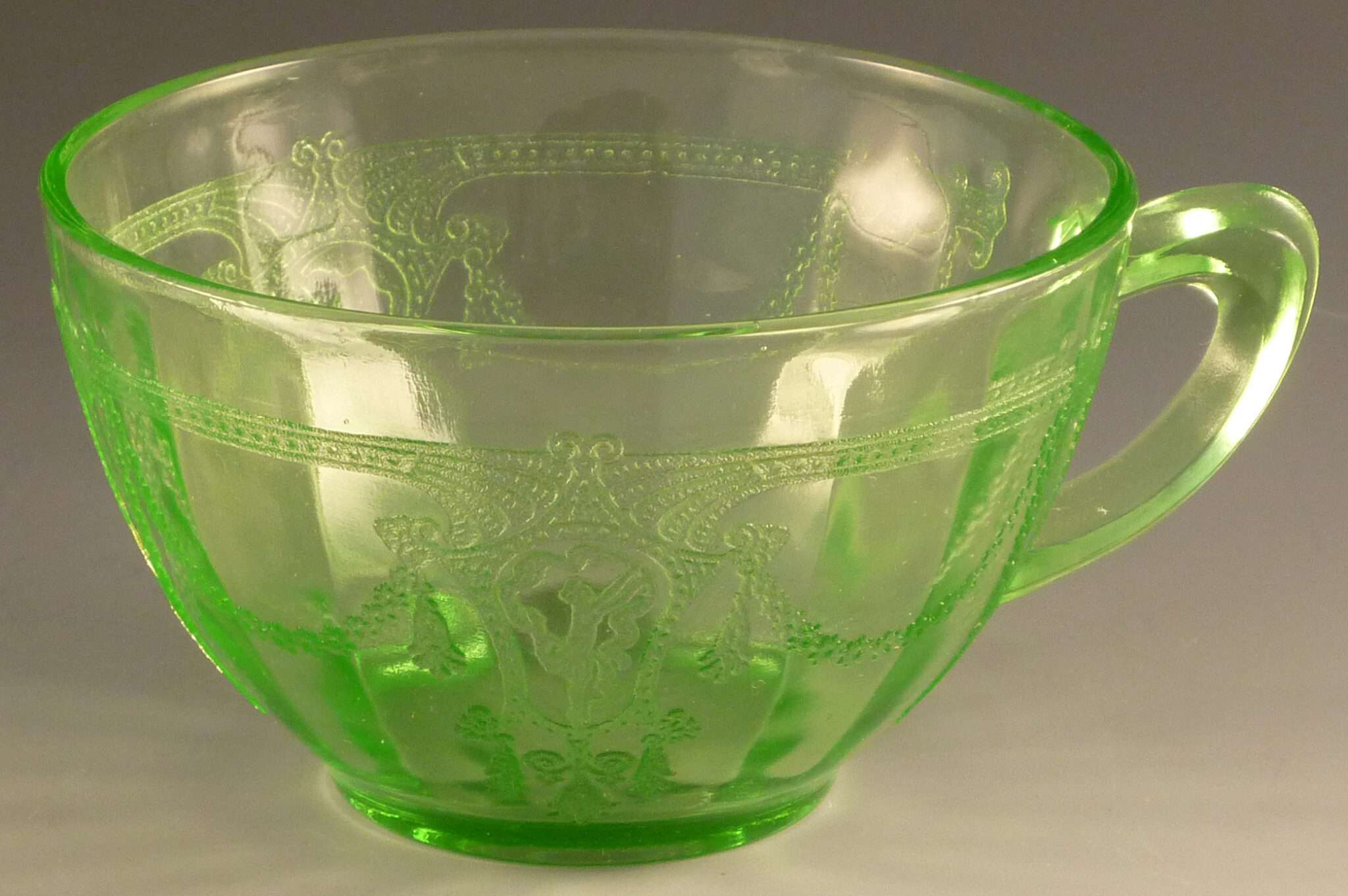 Depression And Elegant Glass To Share Share Our Love Of Depression Glass And Vintage Elegant Glass 3322